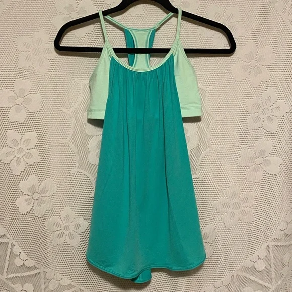 Lululemon Tuck Me In Tank - Picture 2 of 6